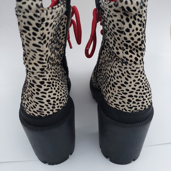 Amazing Gianni Bini Platform Boots sz 8.5 Blk/Wht - Picture 3 of 7